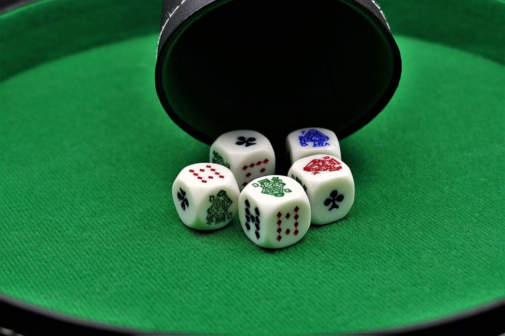 How Outdoor Exploration and Casino Play Can Coexist